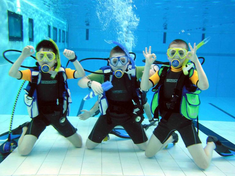 Kids Science Scuba Camp