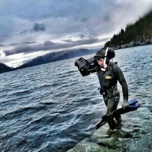 Snowy Scooter City (Freediving)